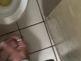 Punheta swing banheiro público asian detached sex videos x.com