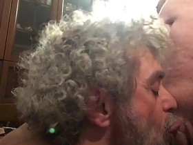 Pompini a gogò... Nypster succhia minkie di ogni colore e dimensione e beve la sborra asian china new gay sex videos