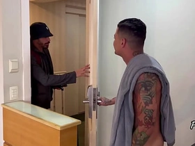 BATI NO QUARTO ERRADO pound asian gay sex porn videos