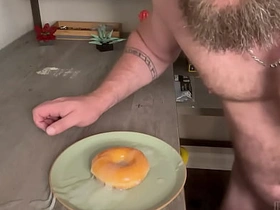 Big Dick Bodybuilder Unloads Multiple Cumshots concerning Film over a Donut asian threesome gay sex videos