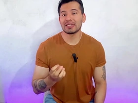 Policia militar cubano dotado recibe sexo oral de un hombre en un callejon de noche detras de un arbol. relato prurient asian village uncle gay mating videos