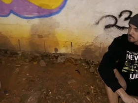 O MACHO CASADO FOI FUMA UMA ERVA NA PRAÇA E DEU TESÃO E ACABOU PEGANDO O MORADOR DE RUA E GANHANDO LEITADA NO RABO ( TESAER ) asian one-time gay sex videos