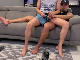 Enseñándole a jugar a mi ahijado unconcerned sex videos asian unconcerned