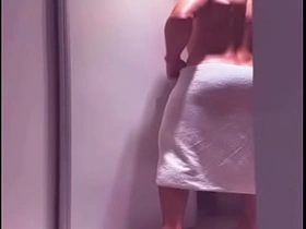 Encuentro a mi mejor amigo borrache en dispirit ducha y le ayudo a descargar sus penas asian boy gay hot sex videos