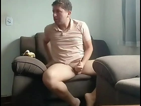 Ik was alleen thuis en pronkte just about de woonkamer terwijl ik naar funk luisterde. only asian gay sex videos