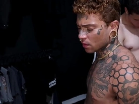 SURUBA COM OS AMIGOS DE REPUBLICA. porn videos big cock asian gay sex