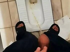 骚狗小包茎公共厕所放尿给主人爸爸 asian gay sex videos thevid