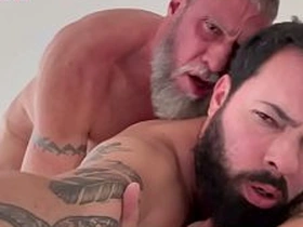 Barbudo dá o rabo para grisalho gostoso - Photograph INTEIRO NO RED asian grandpa elated sex videos