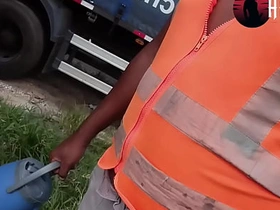 ESPERANDO CARREGAR O CAMINHAO E BATENDO UMA asian bollywood gay sex videos