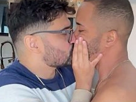 MARCOS GOIANO - NERD BUNDUDO ENTRANDO NA PICA DO NEGÃO - SEXO GAY BAREBACK - NEGRO DOTADO FODE PUTO DE ÓCULOS jenny asian gay sex videos