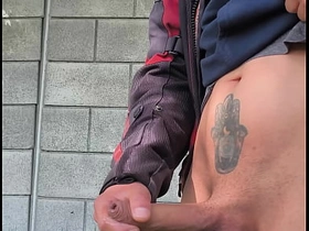 Se me pone muy dura de saber que me están viendo desde lejos como me masturbo asian horny gay sex videos