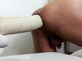 Gostoso enfiar este consolo grosso no cu,que delícia @!!! asian gay intercourse blowjob videos